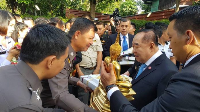 บิ๊กป้อม, วันเกิด, ผบ.ทัพ