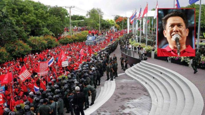 ล้มเวที